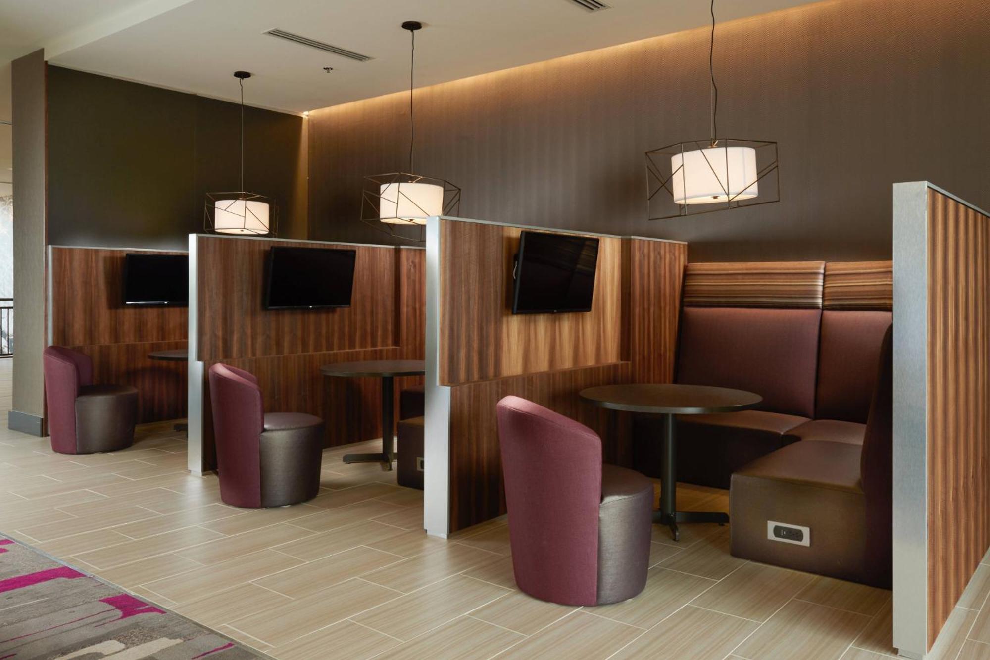ホテル Courtyard By Marriott ローマ エクステリア 写真